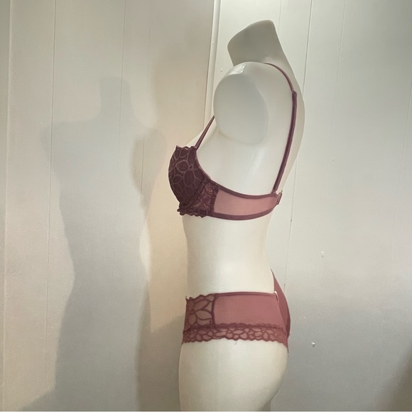 PINK by VS Date Push-up Bra and Panties Set - Picture 6 of 9